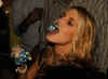 jessica-simpson-tongue-cake-04.jpg (13021 bytes)